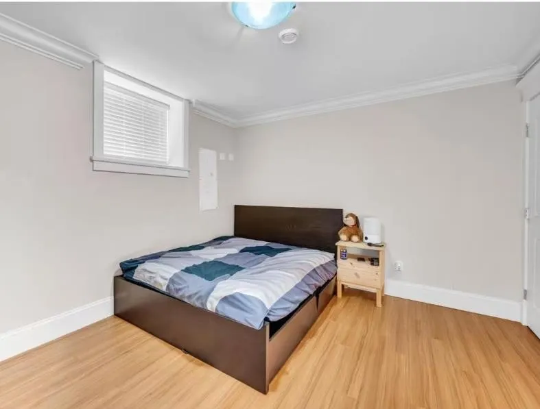3547 E 46th #Basement Suite