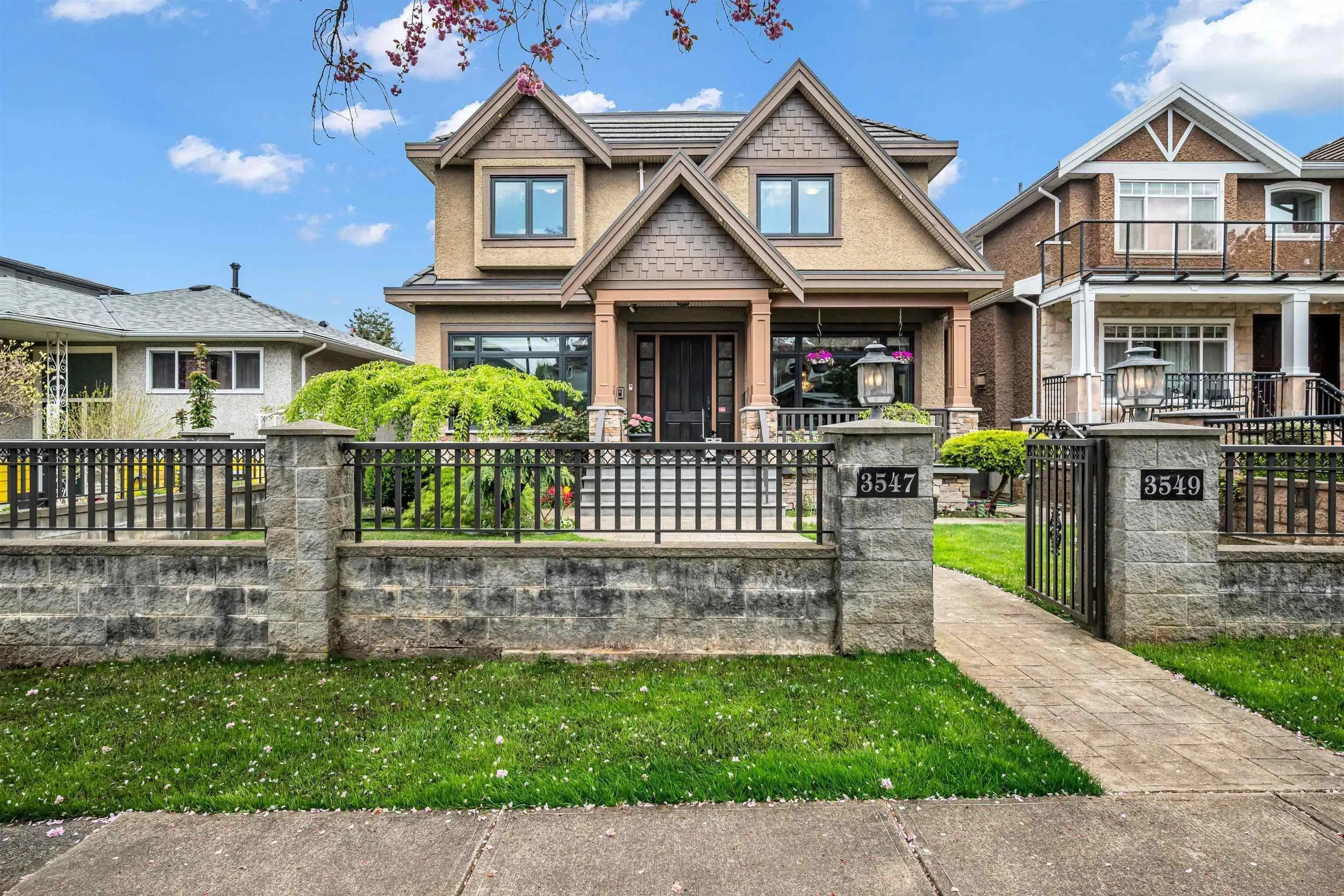 3547 E 46th #Basement Suite