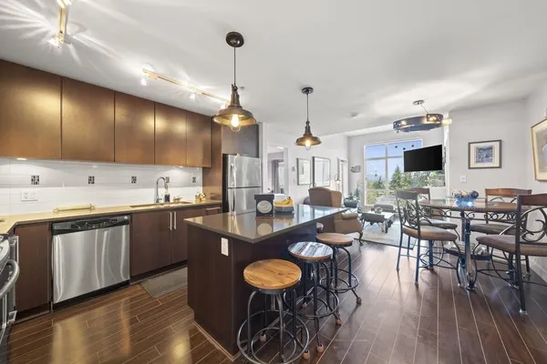 15850 26 Avenue #439