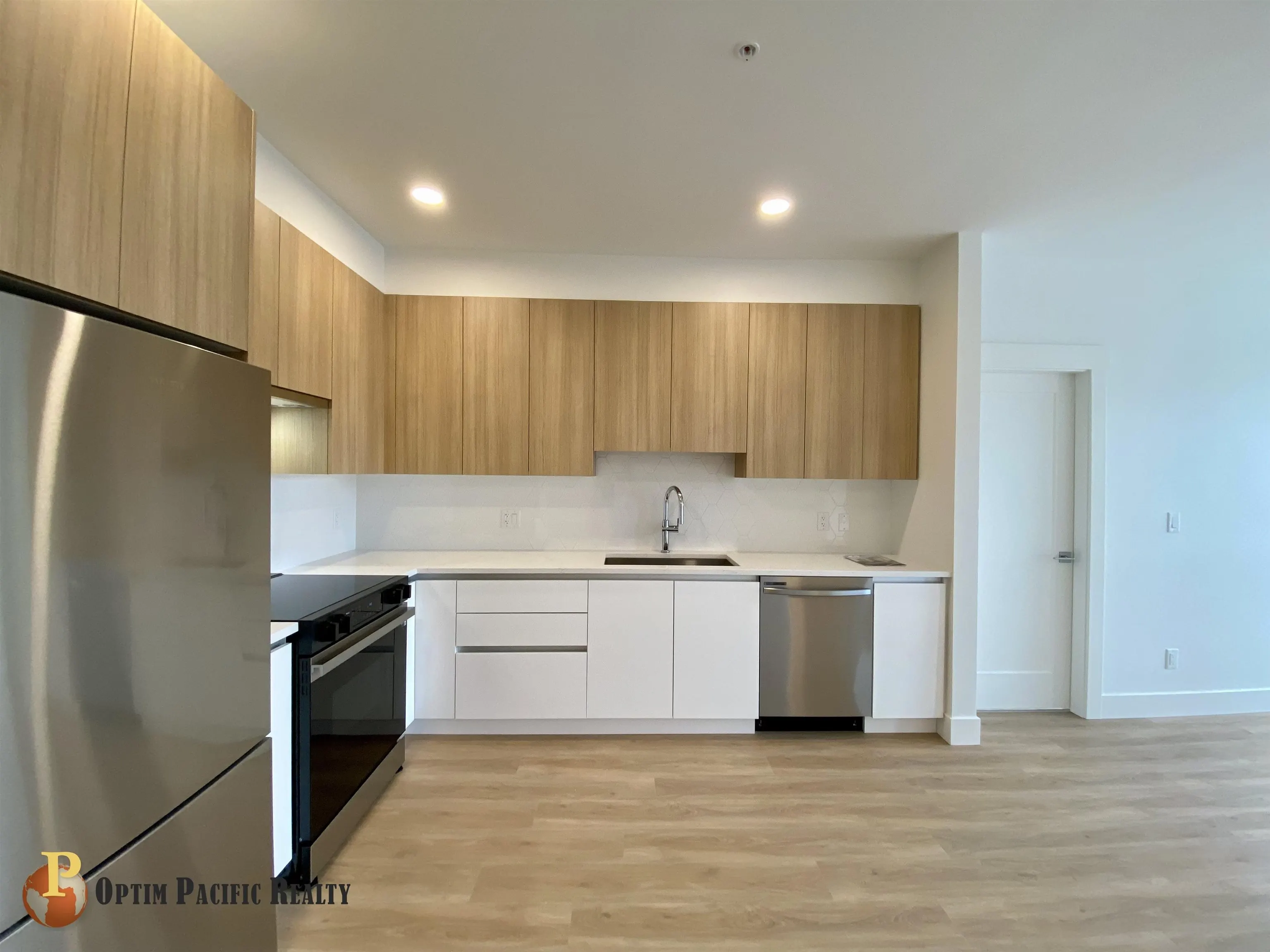 11907 223 Street #5XX