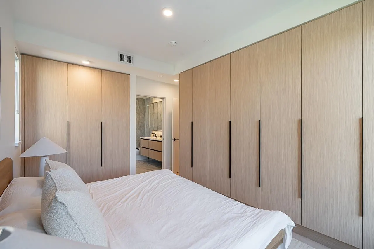 539 W 28th Avenue #202
