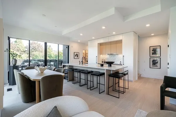 539 W 28th Avenue #202