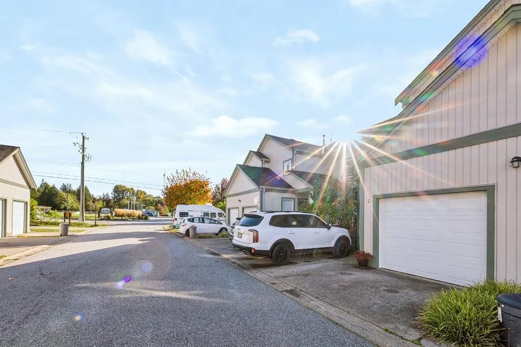 735 Park Road #3