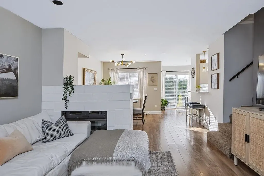 735 Park Road #3