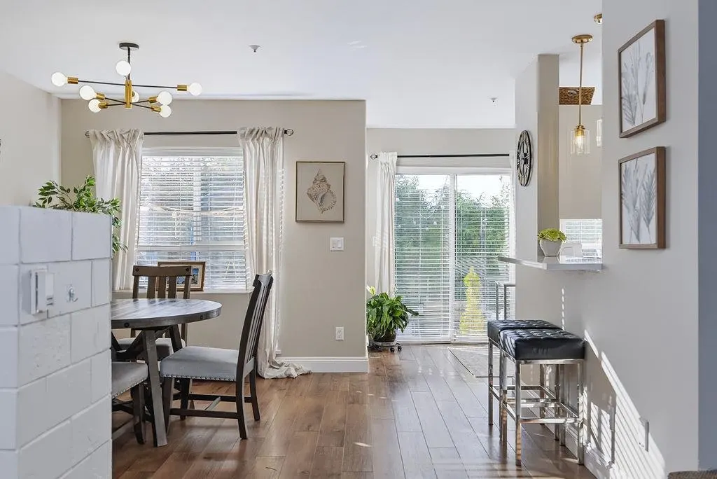 735 Park Road #3