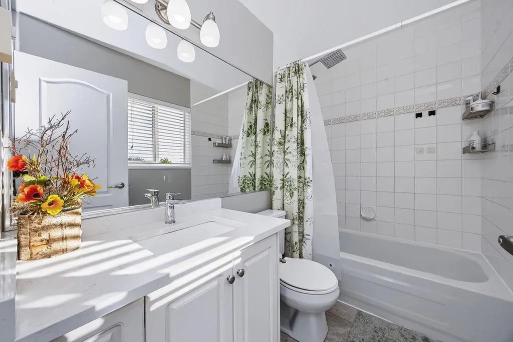735 Park Road #3
