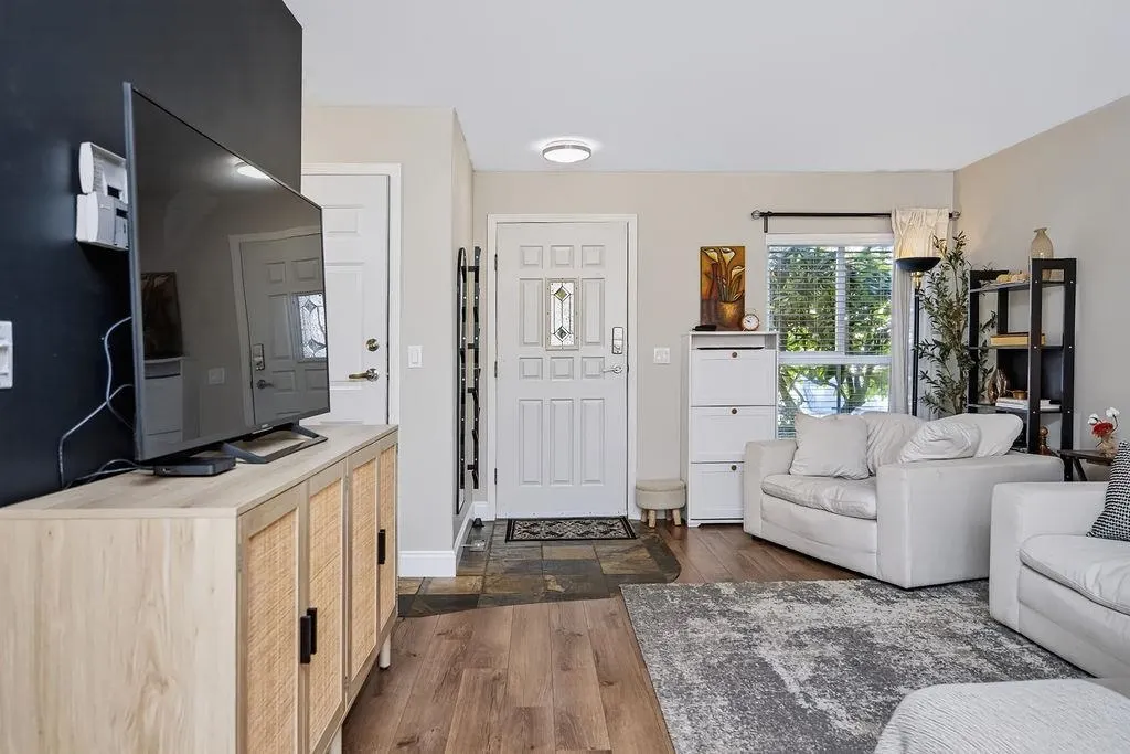 735 Park Road #3