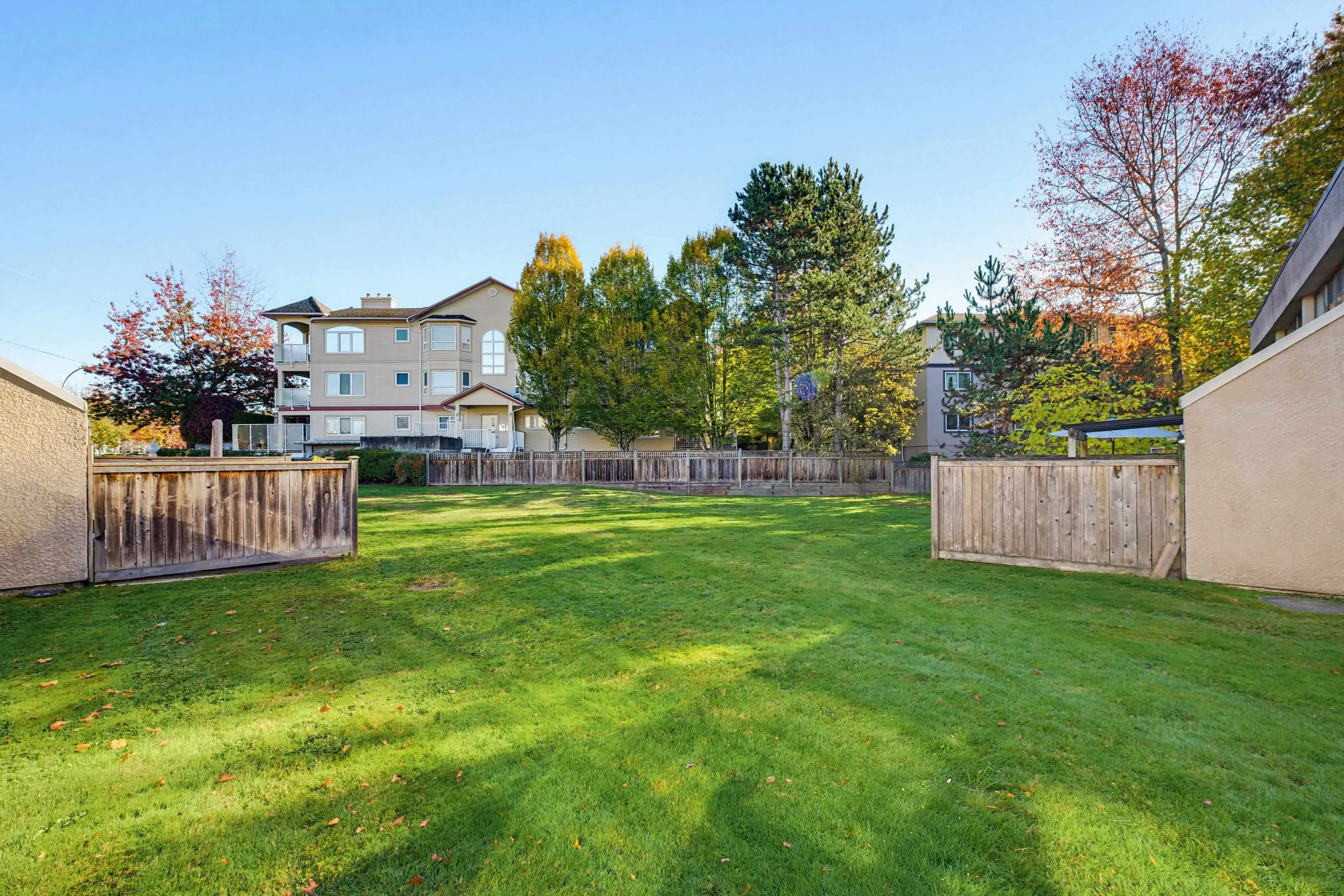 17720 60 Avenue #106