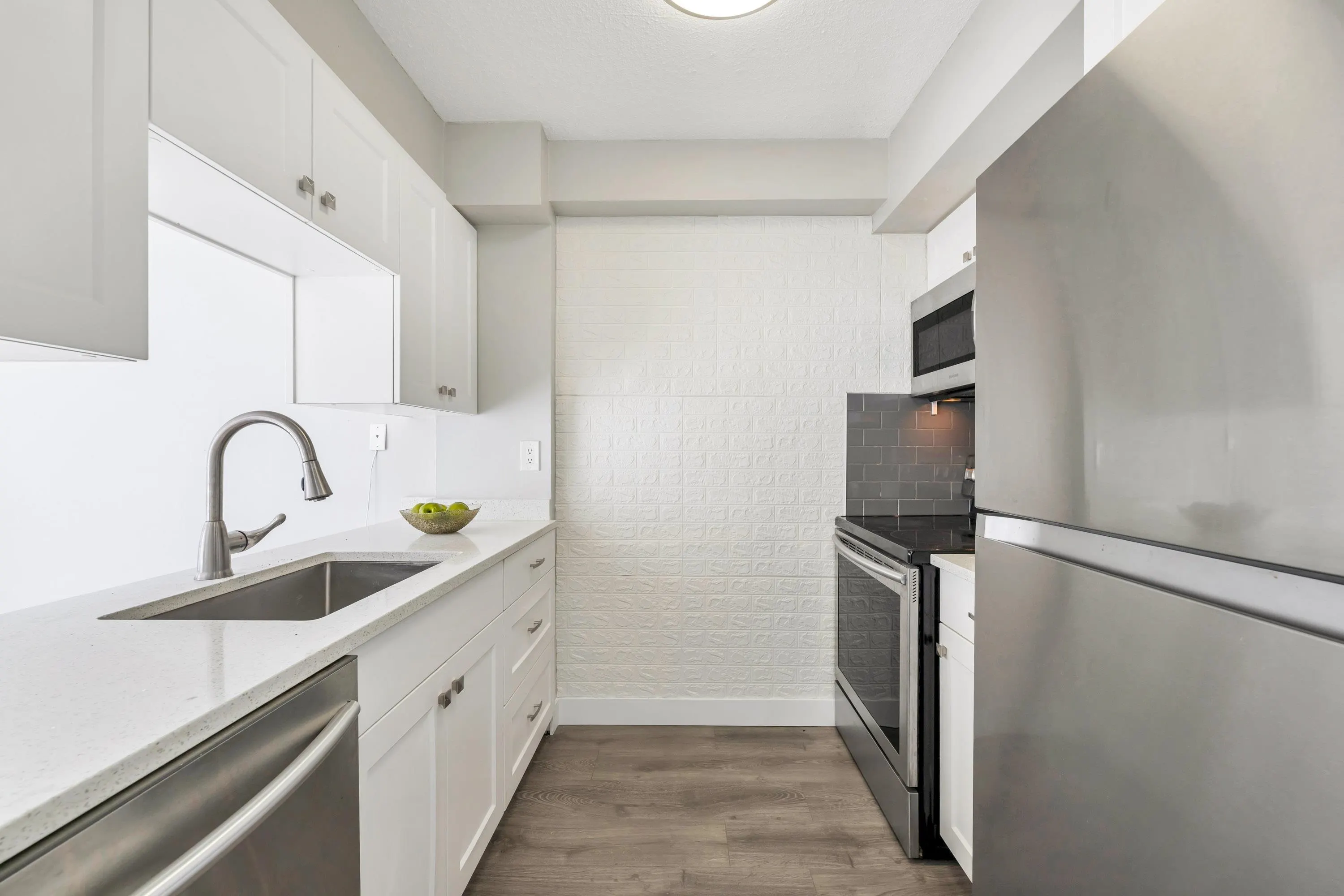 17720 60 Avenue #106