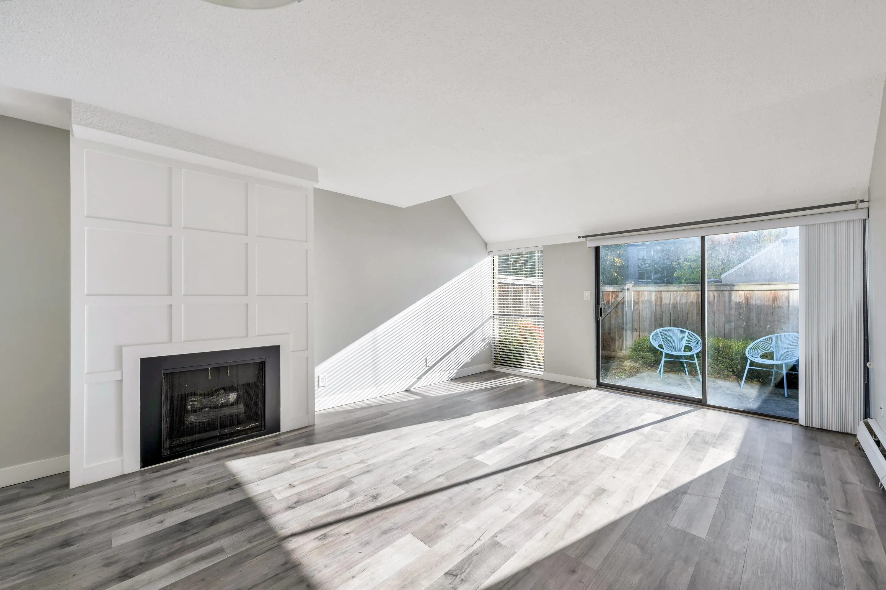 17720 60 Avenue #106