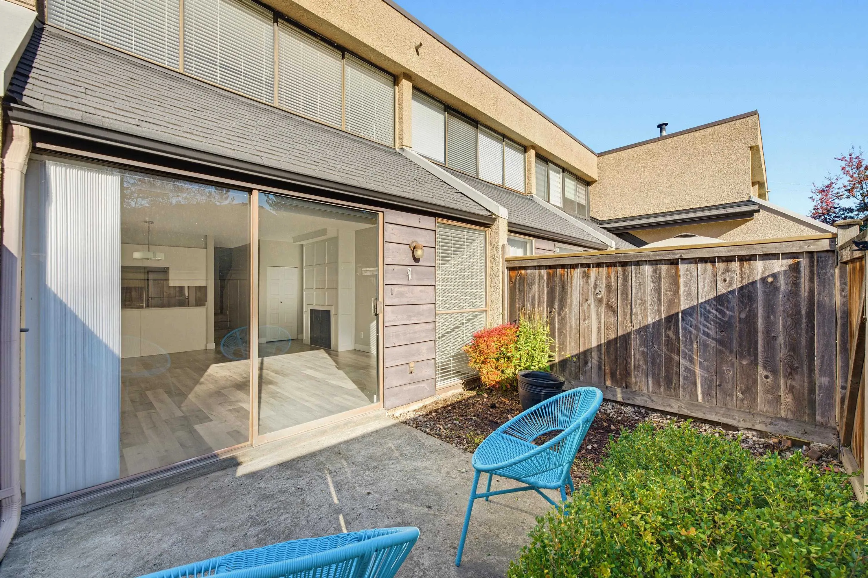 17720 60 Avenue #106