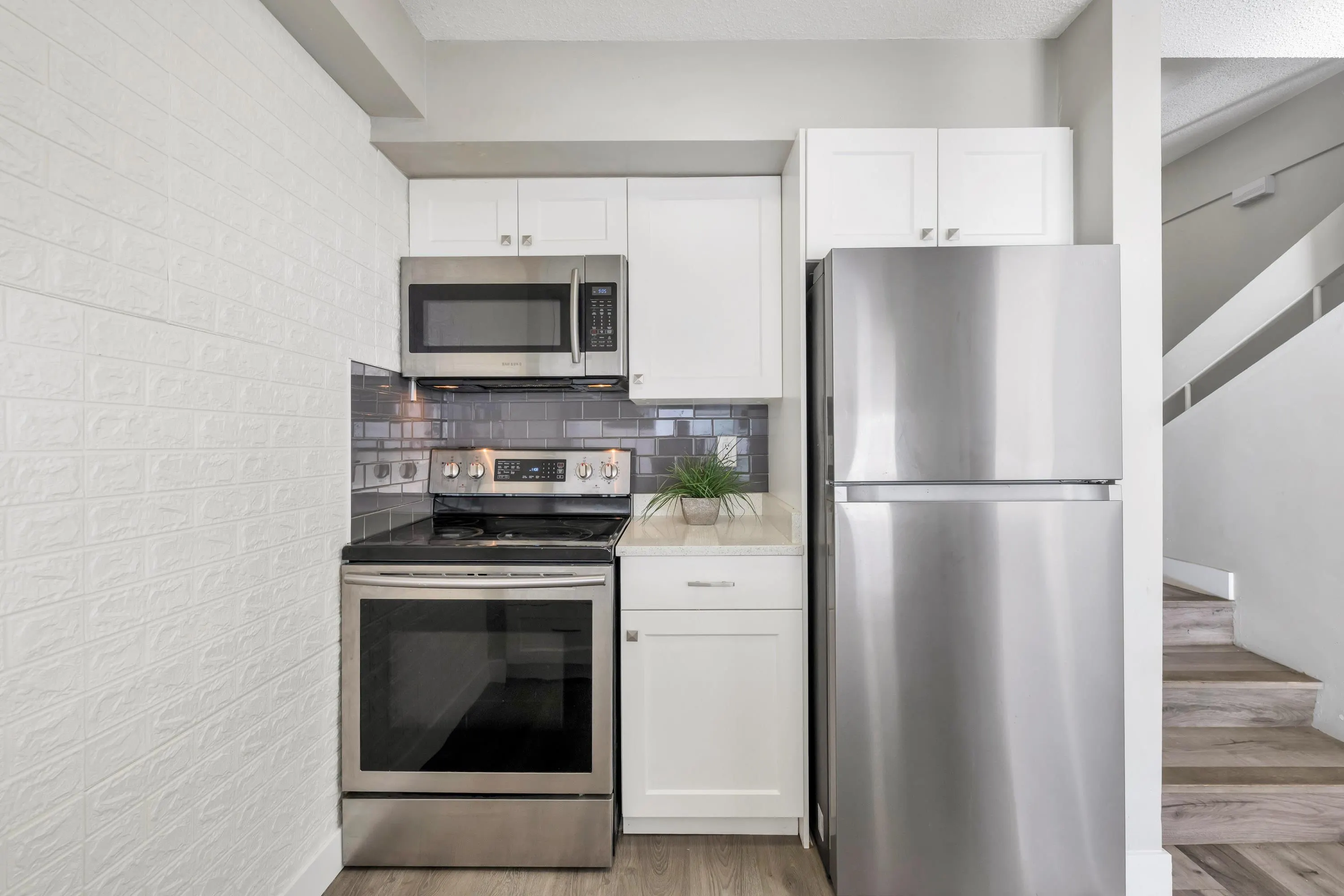 17720 60 Avenue #106