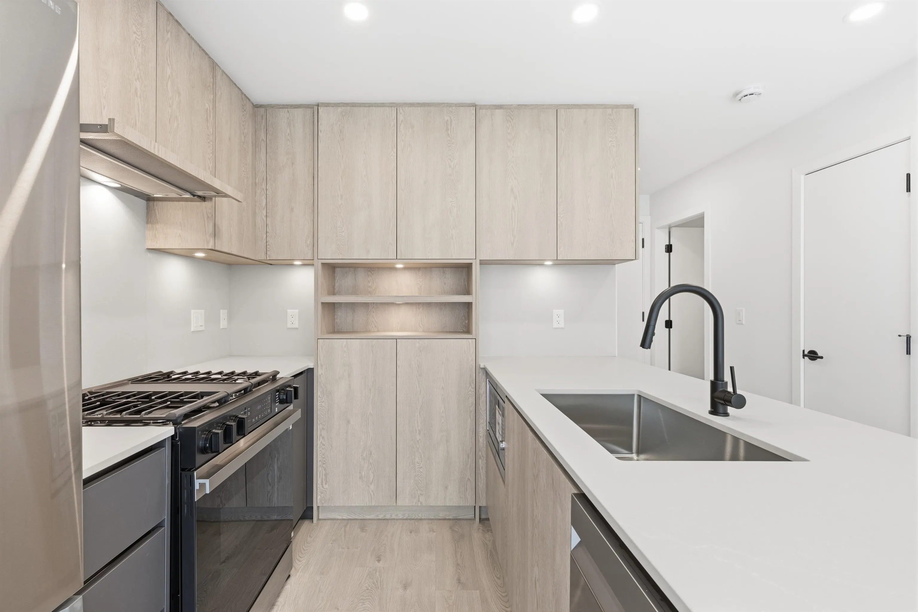 19577 65b Avenue #107