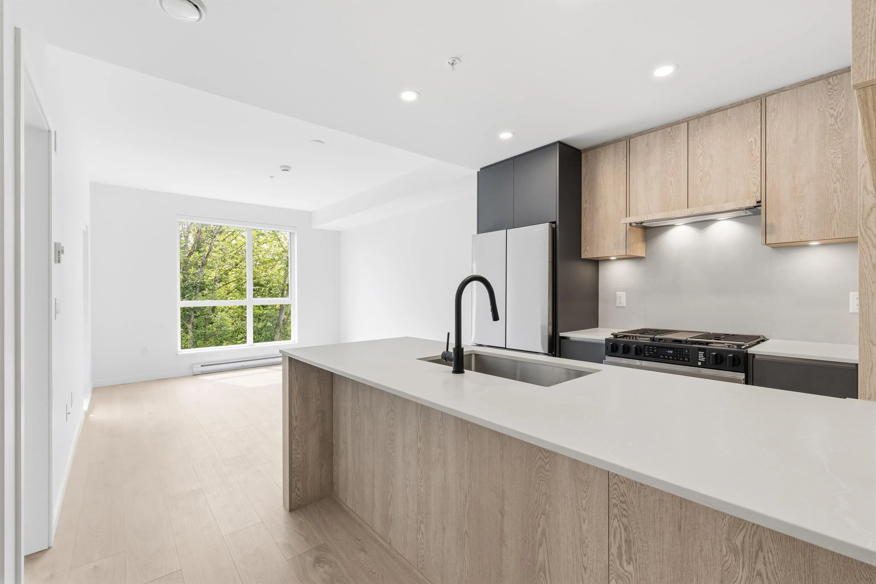 19577 65b Avenue #107