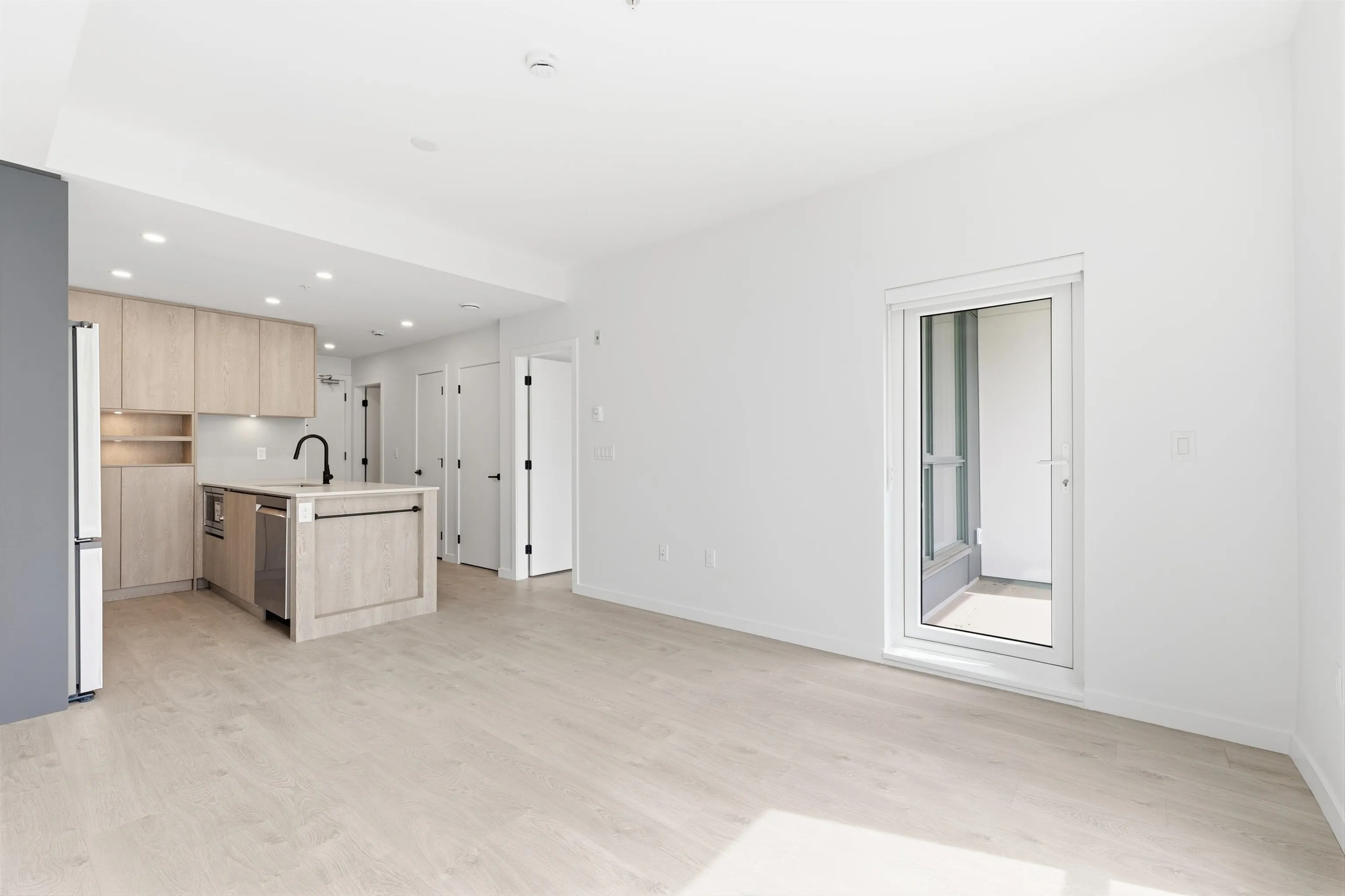 19577 65b Avenue #107