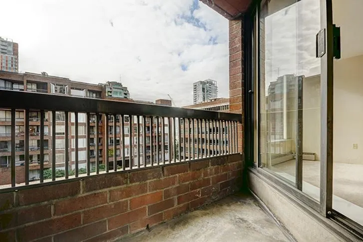 1330 Burrard Street #517