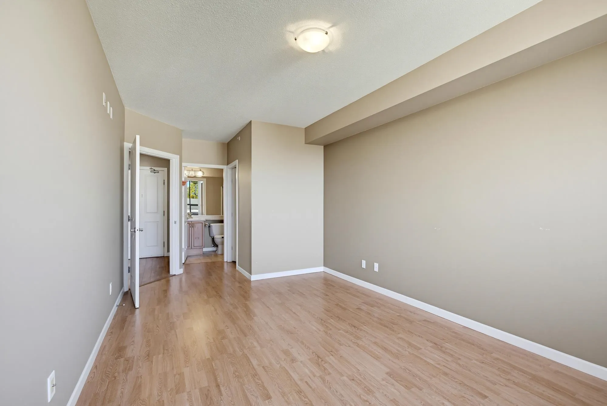 16068 83 Avenue #411