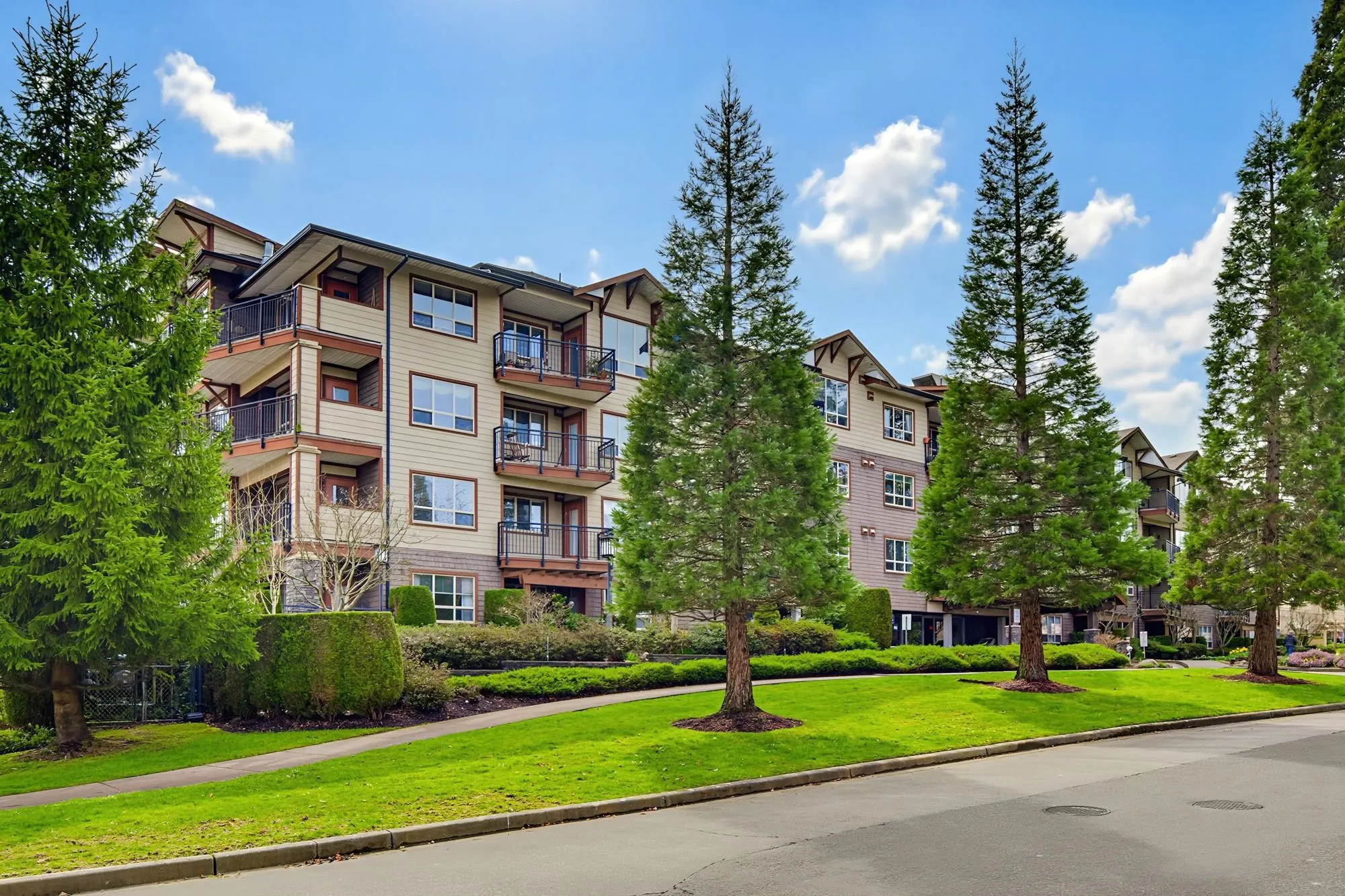 16068 83 Avenue #411