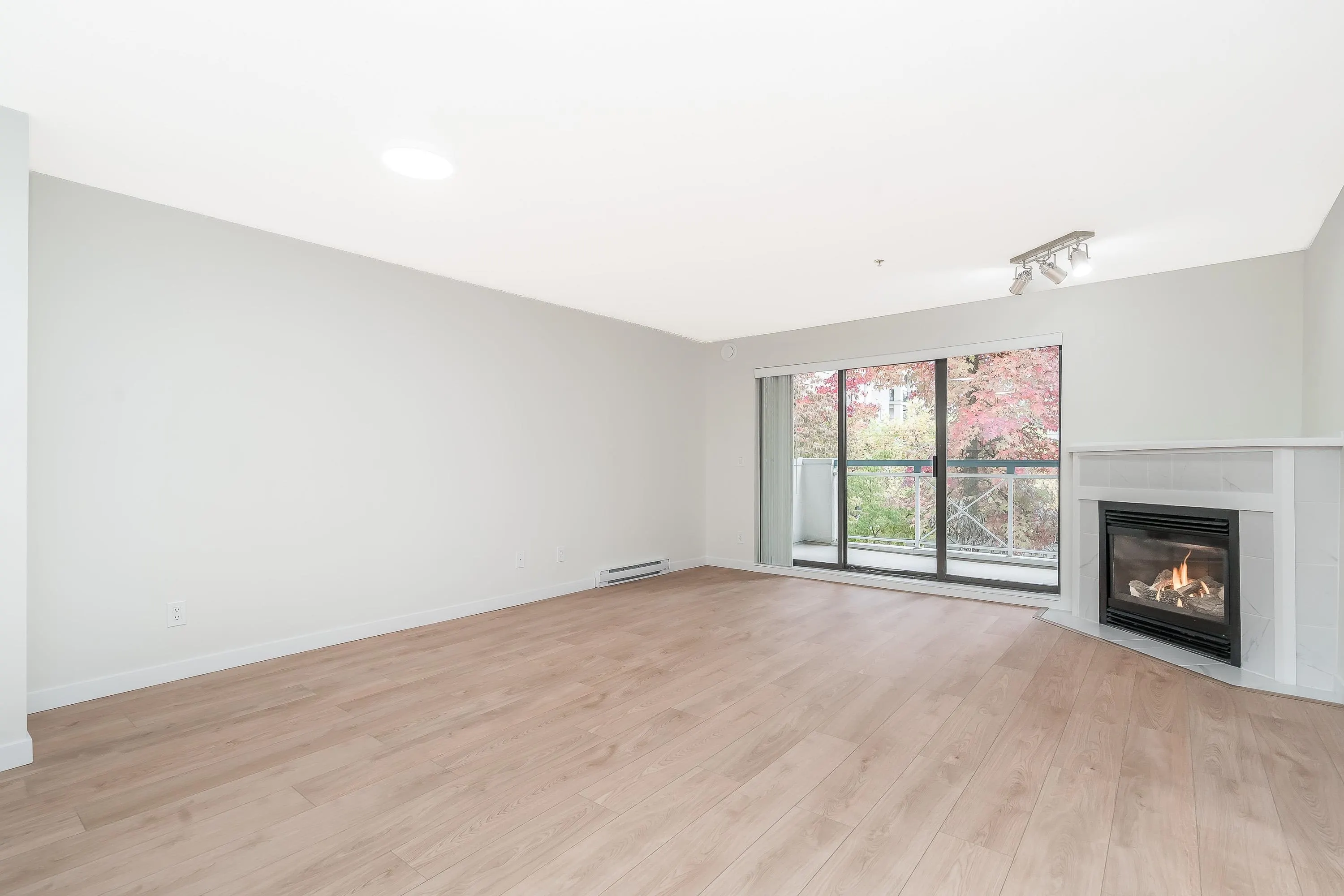20268 54 Avenue #207