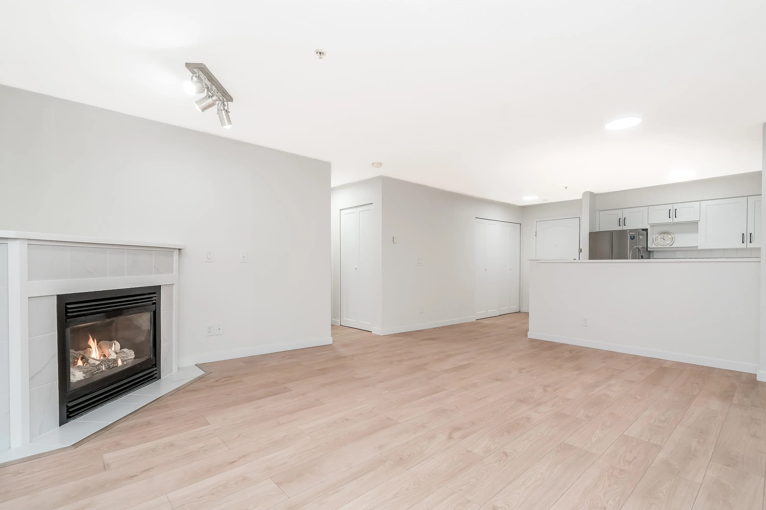 20268 54 Avenue #207