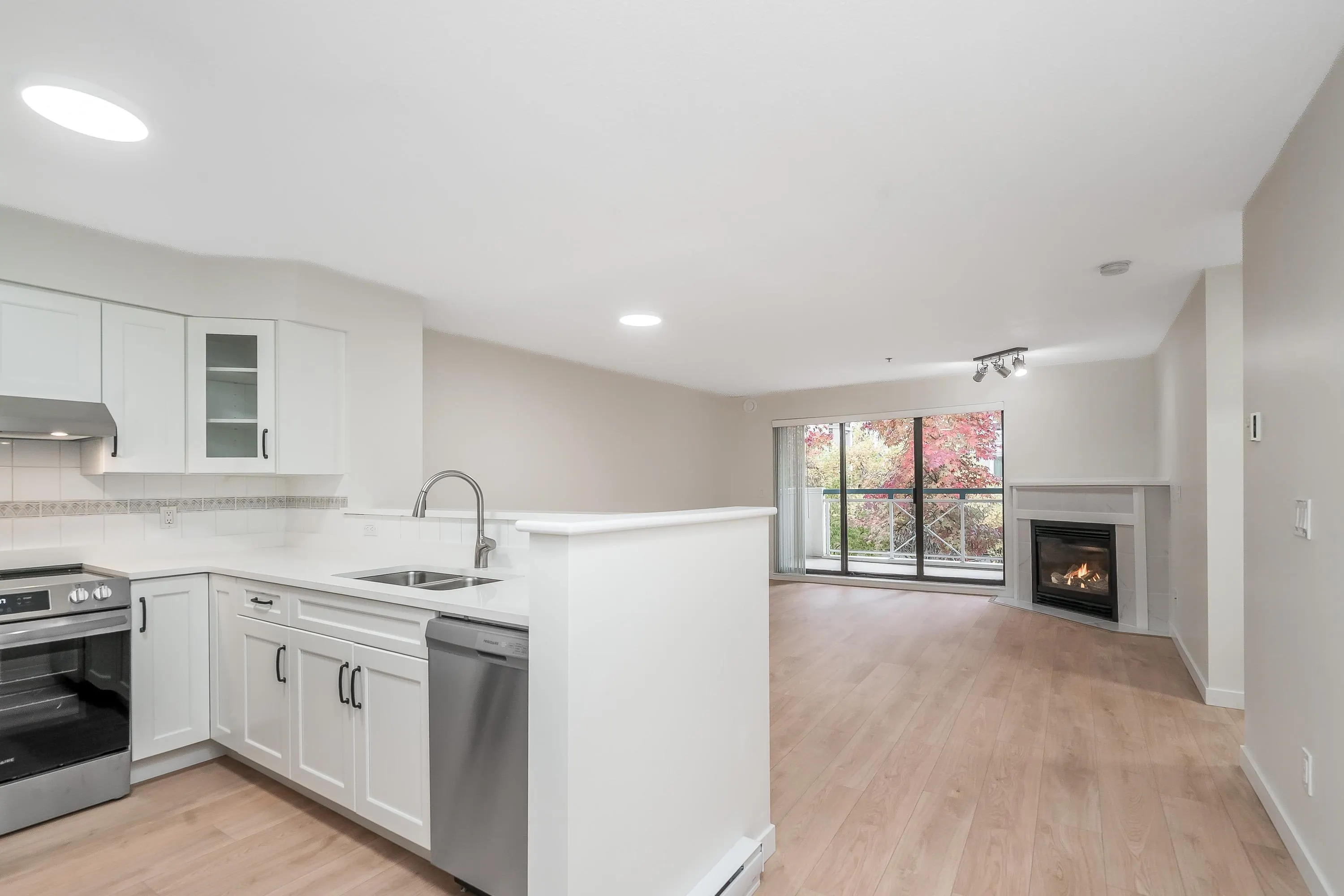 20268 54 Avenue #207