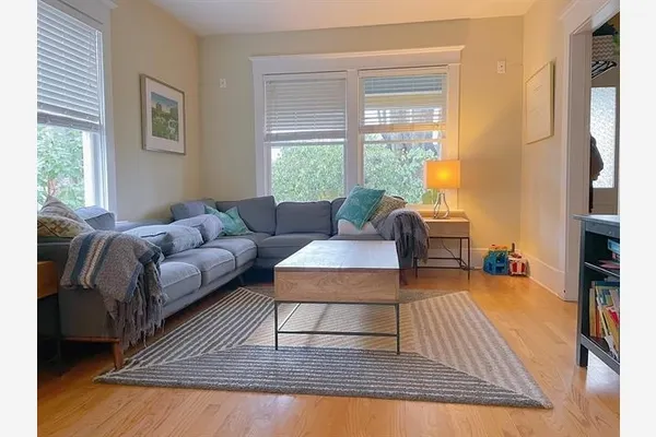 50 E 40 Avenue