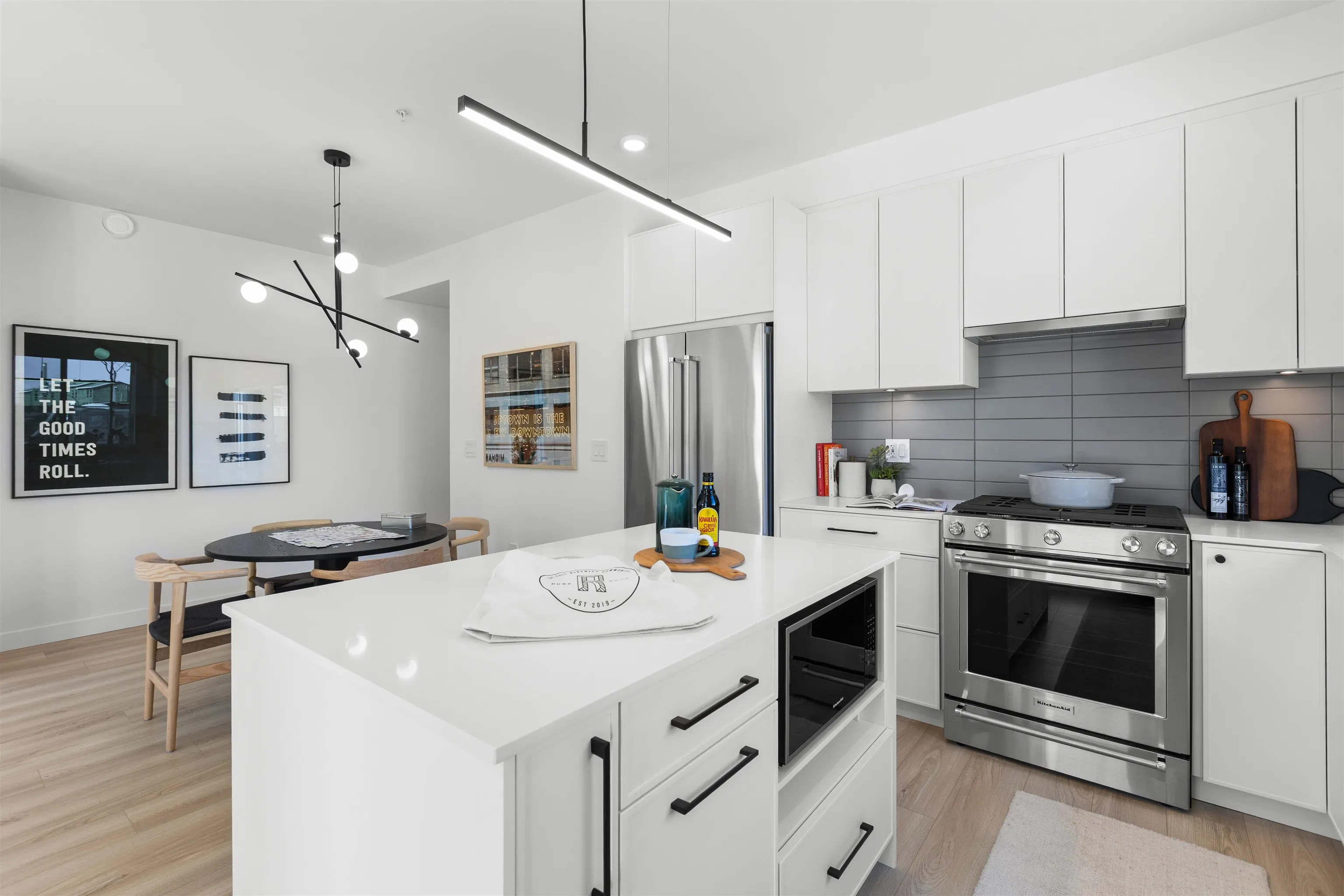 2771 Montrose Avenue #110