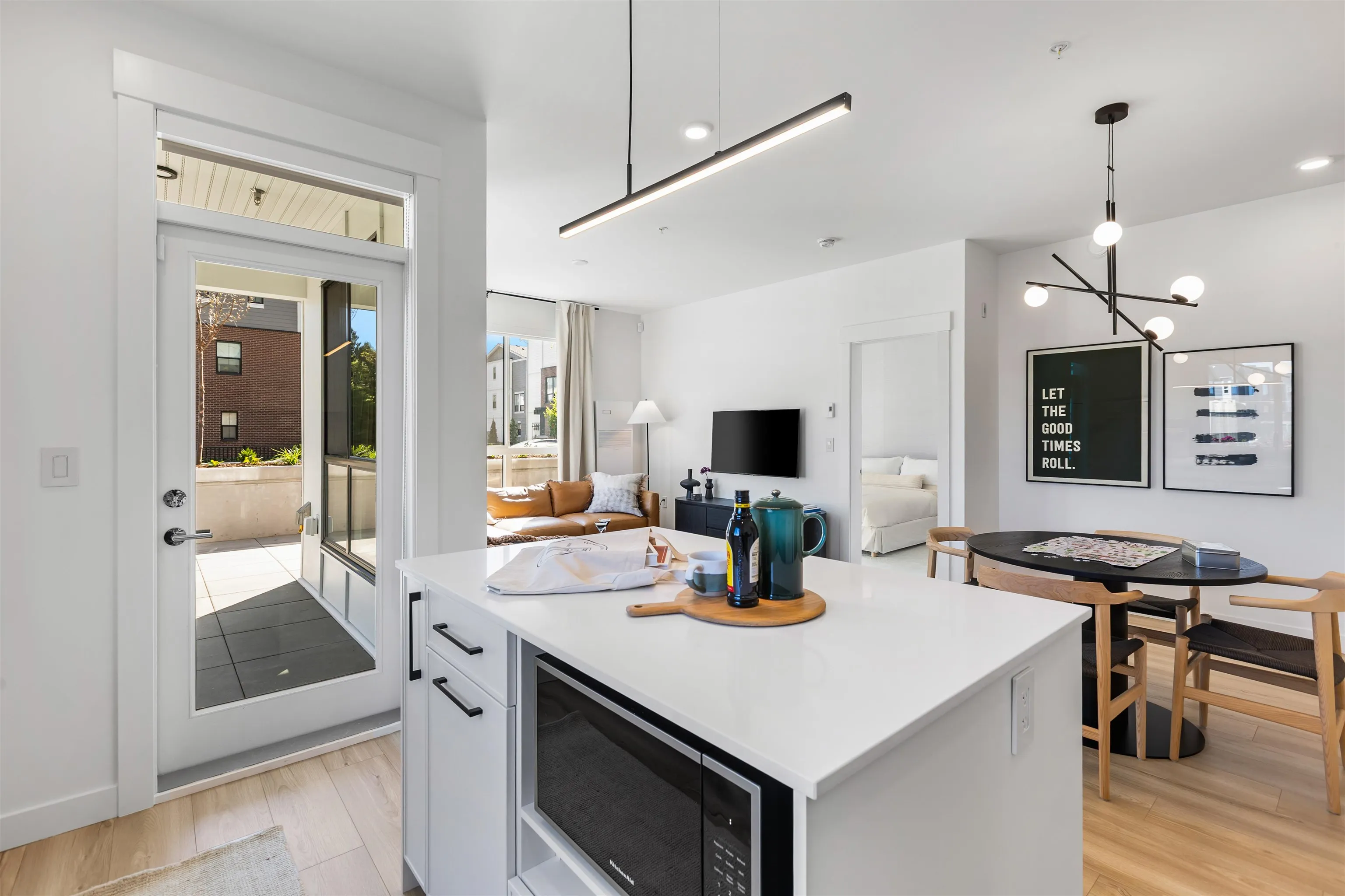 2771 Montrose Avenue #110