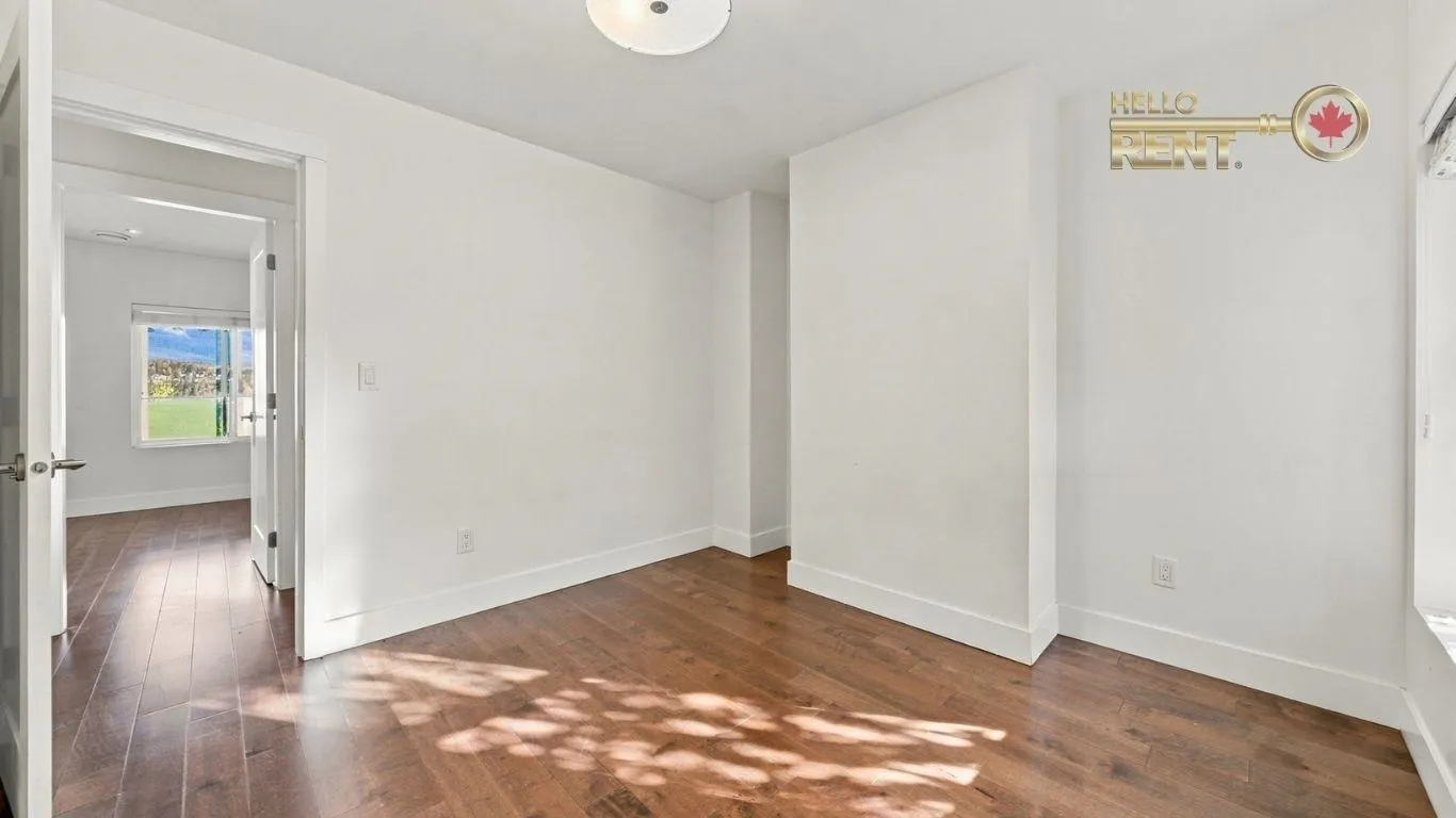 458 Northcliffe Crescent