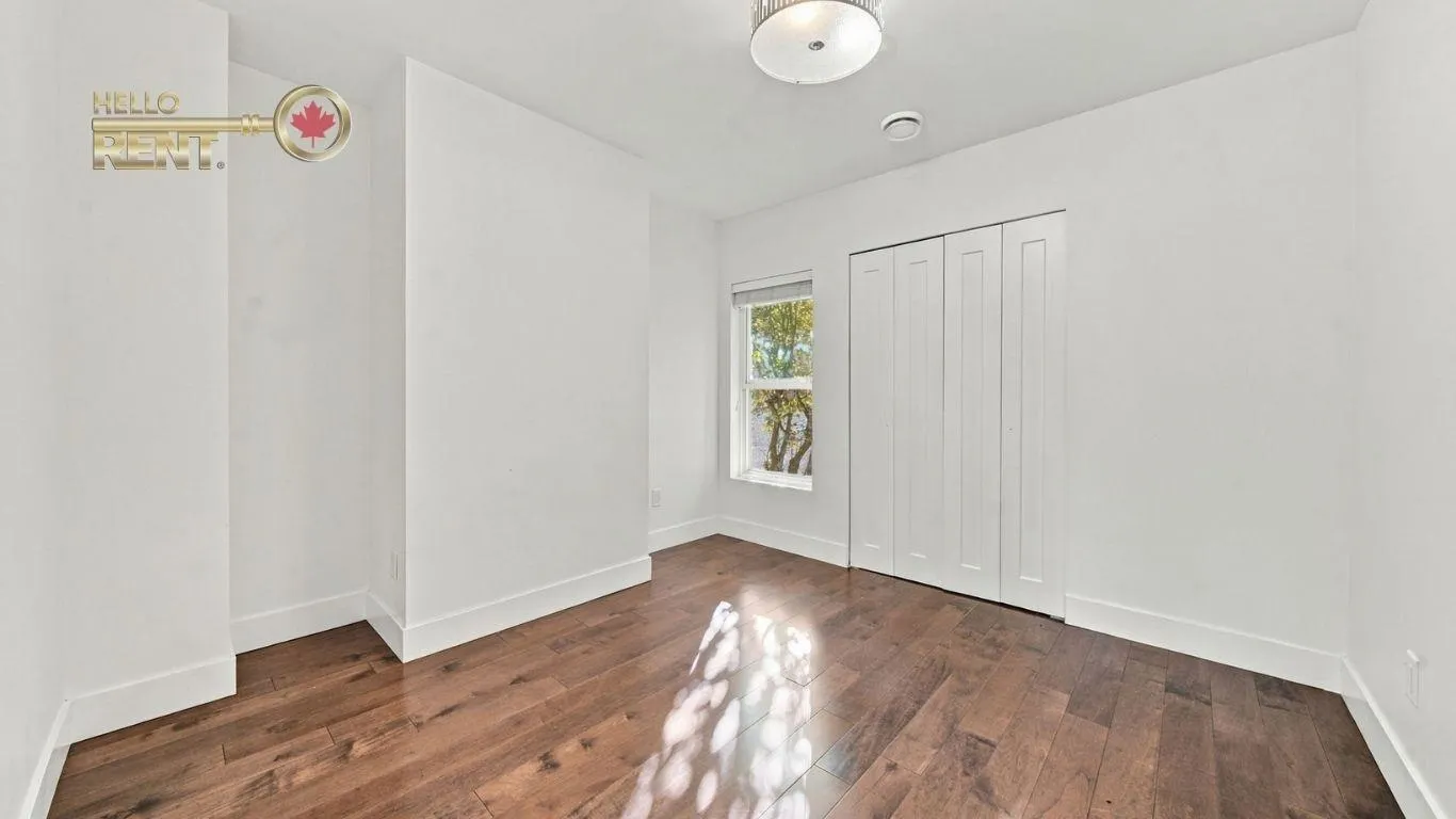458 Northcliffe Crescent