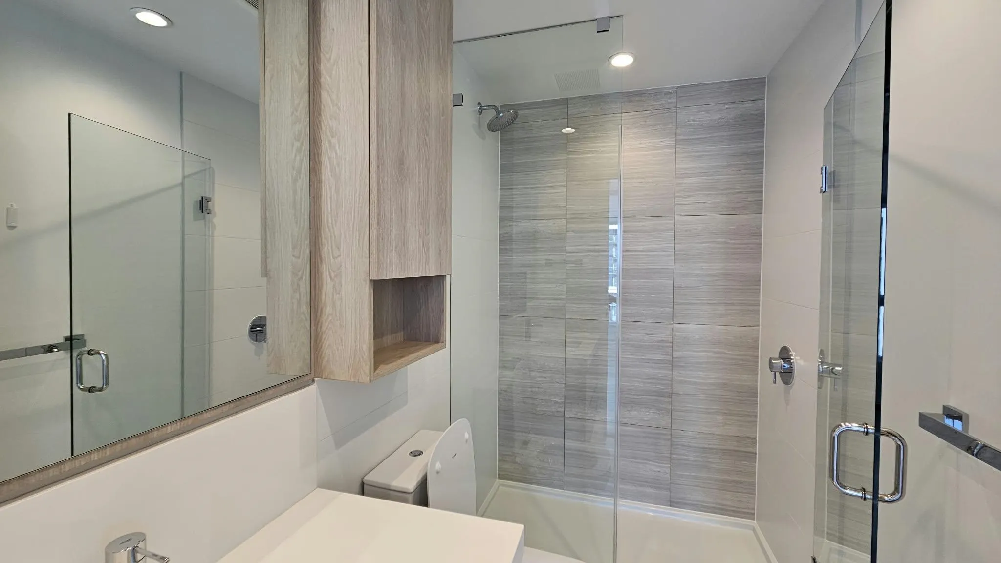 6080 Mckay Avenue #2104