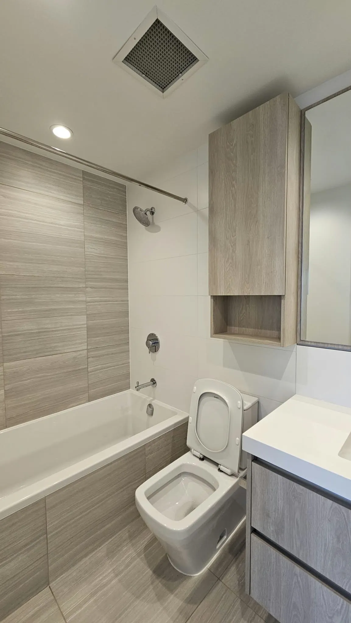 6080 Mckay Avenue #2104
