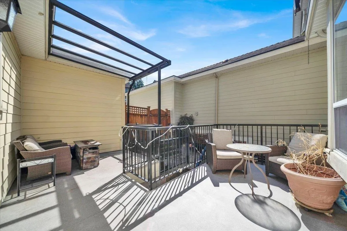 2886 160 Street