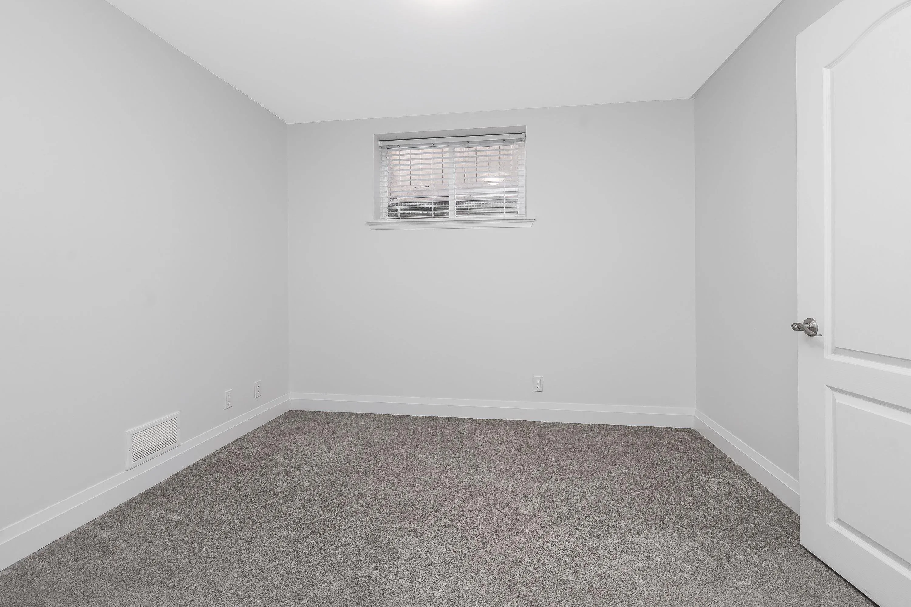 8669 207 Street