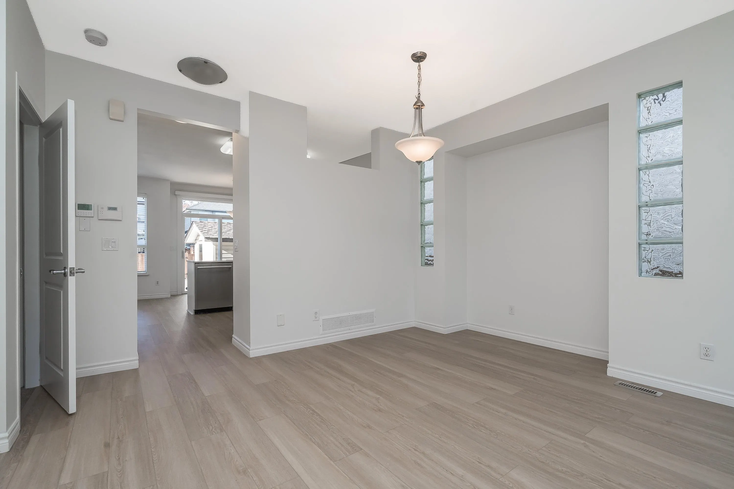 8669 207 Street