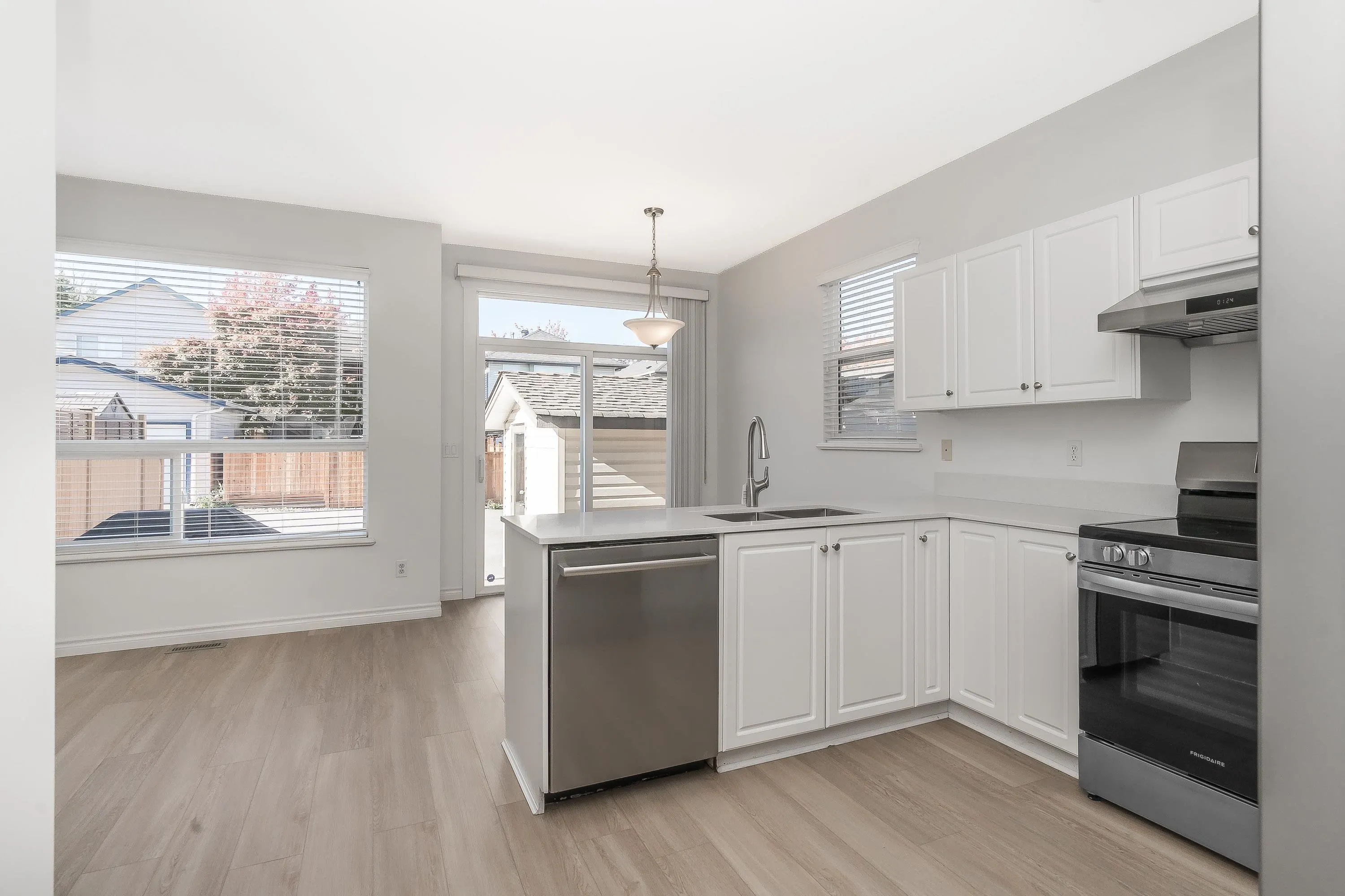 8669 207 Street