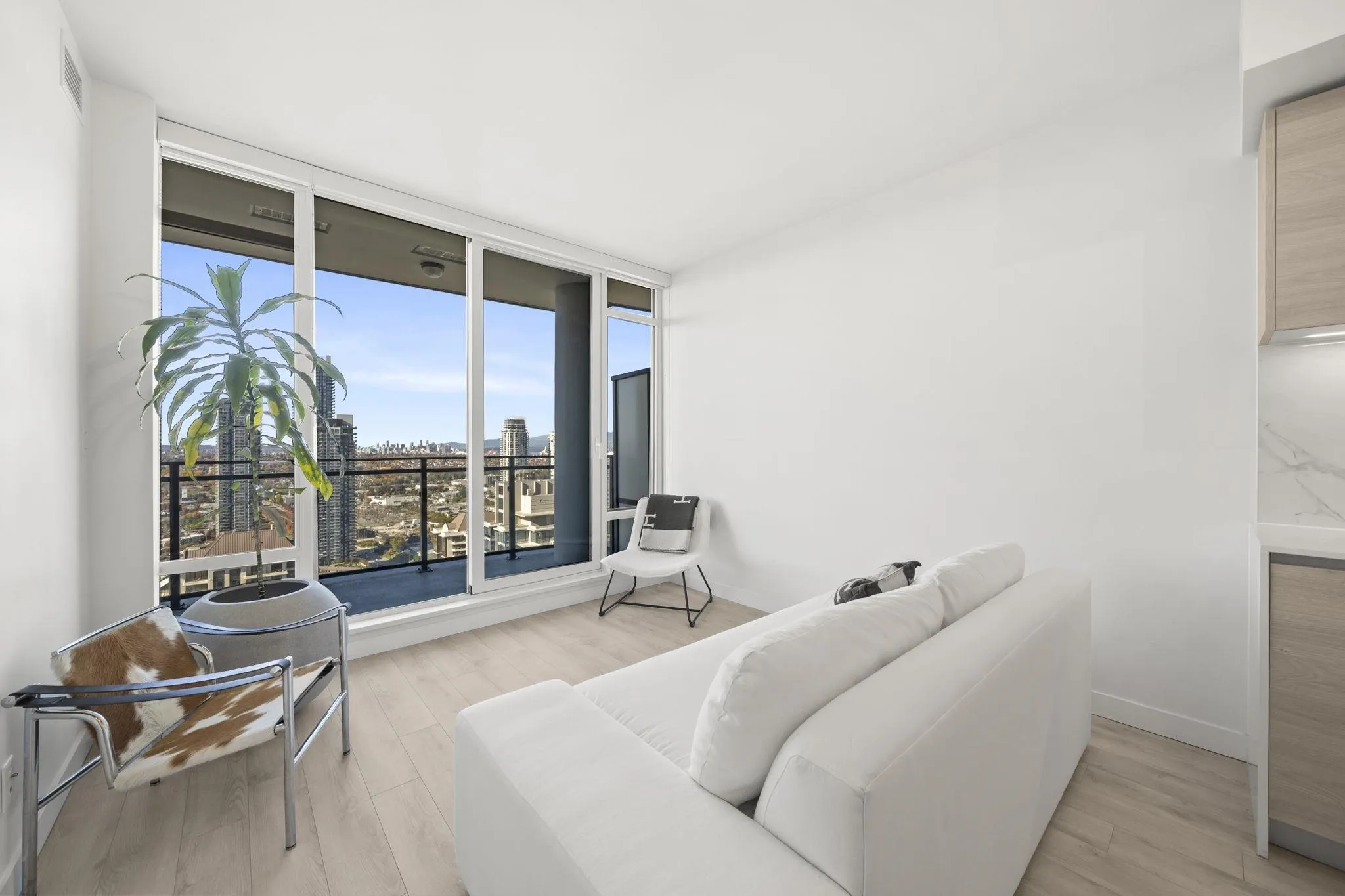 2085 Skyline Court #3601