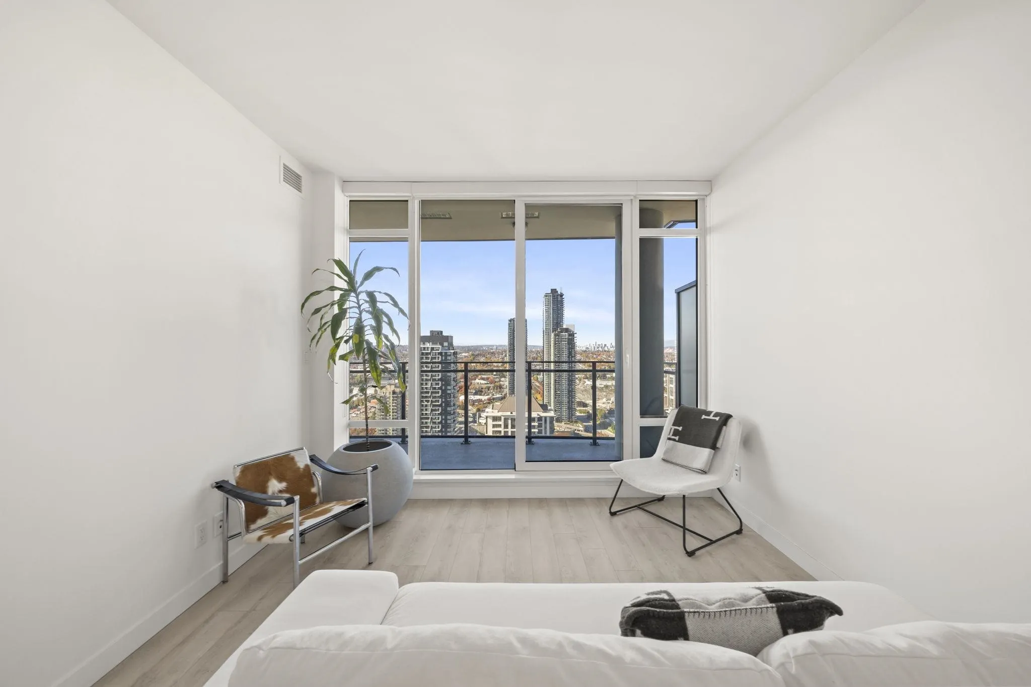2085 Skyline Court #3601