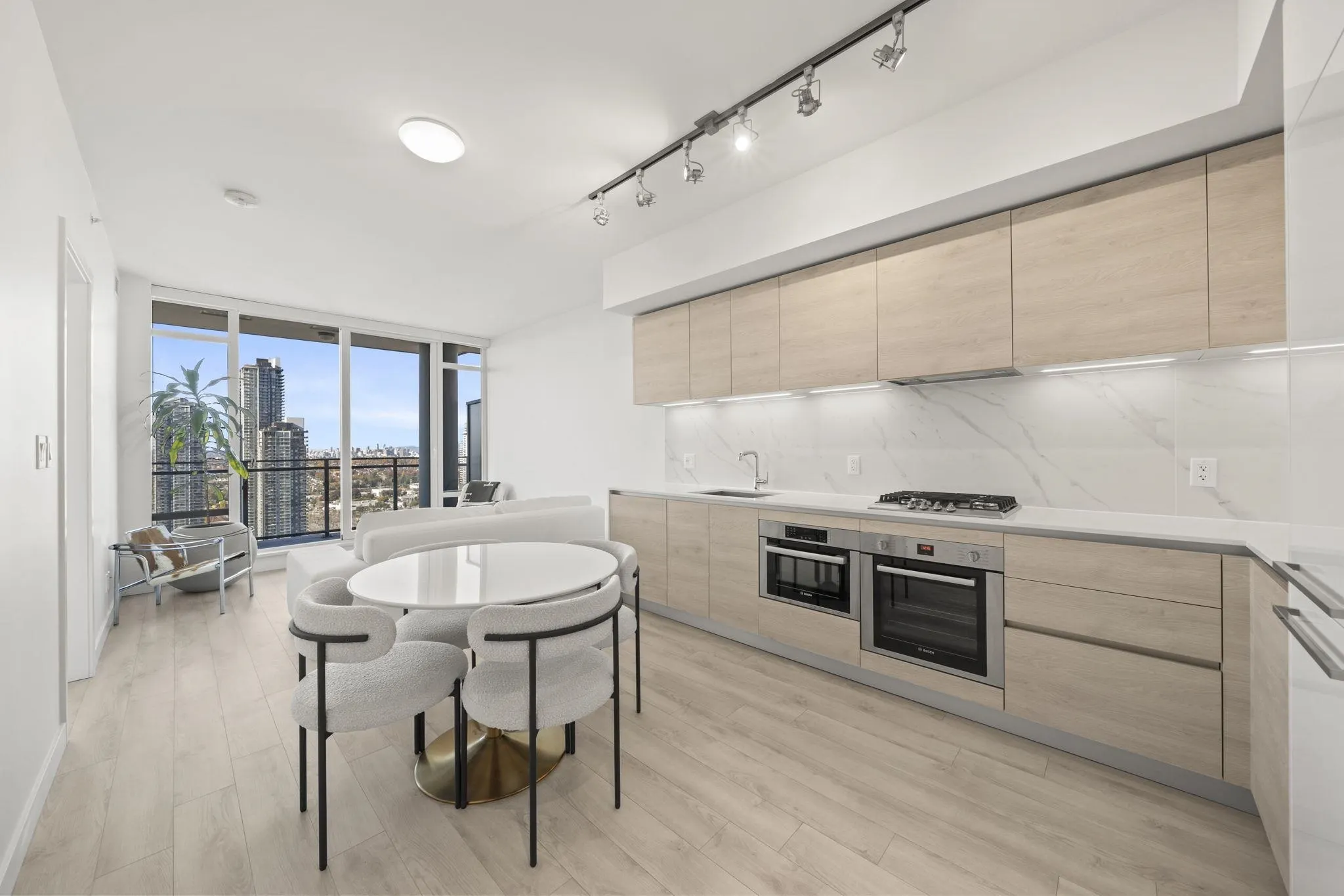 2085 Skyline Court #3601