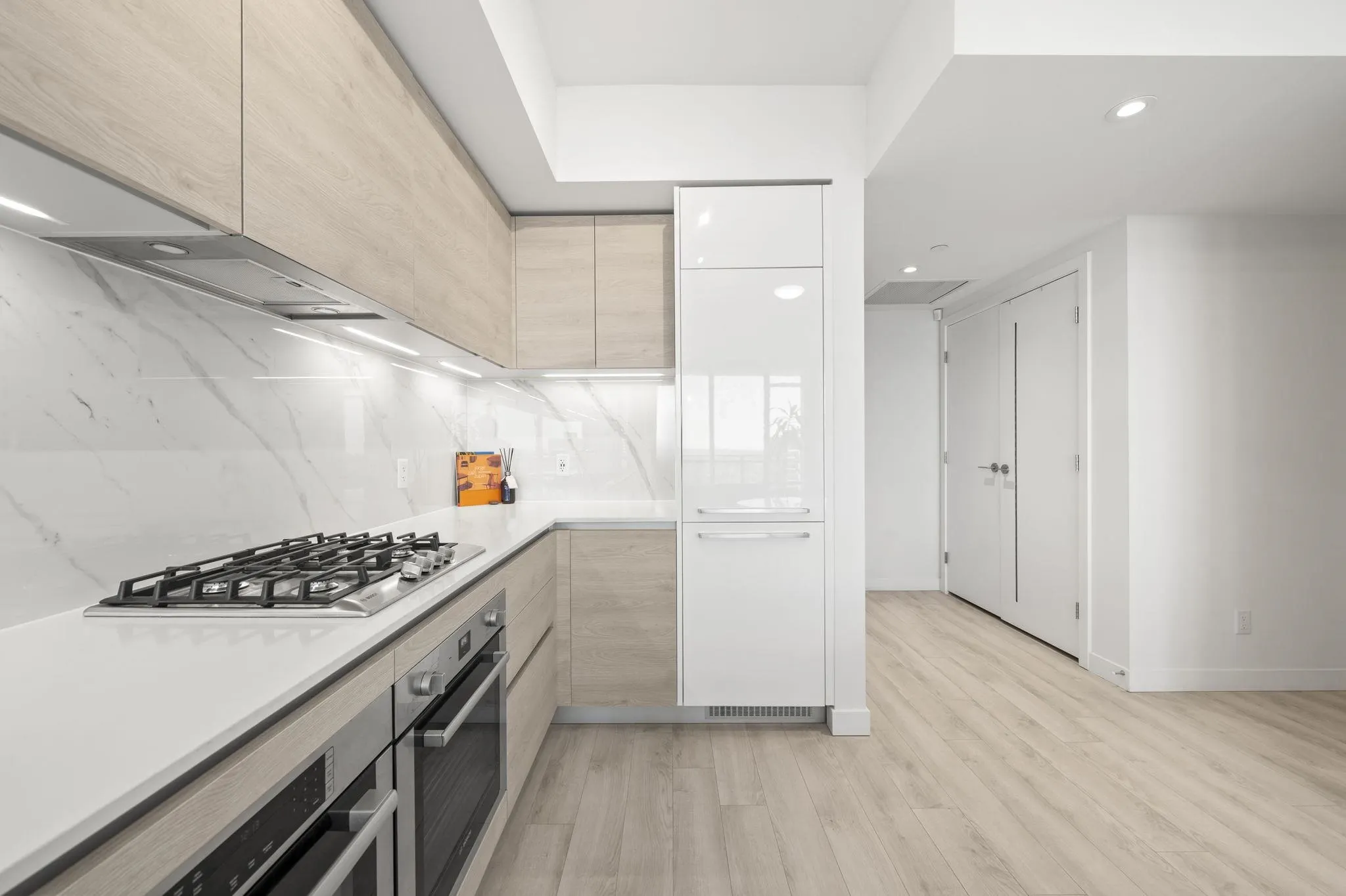2085 Skyline Court #3601