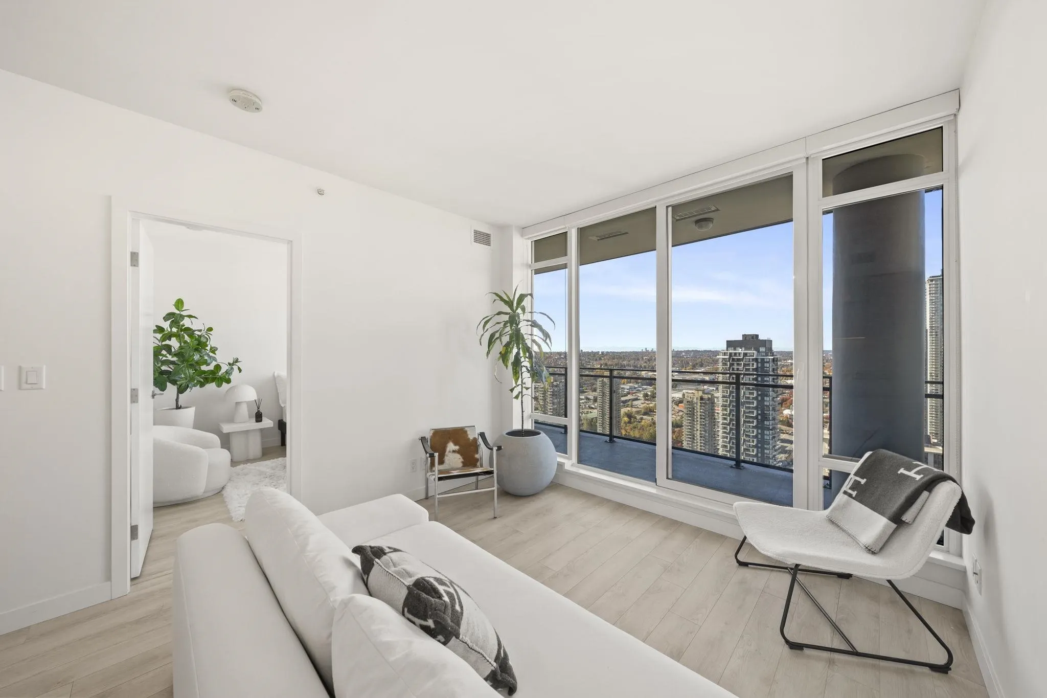 2085 Skyline Court #3601