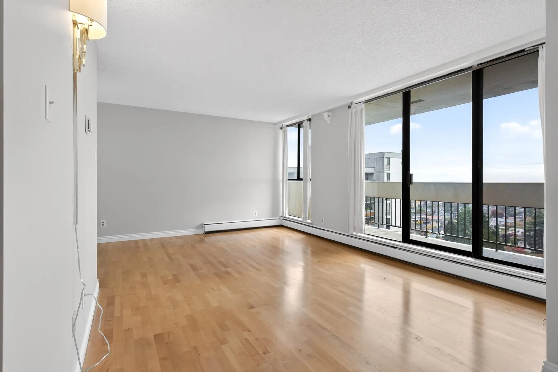 6689 Willingdon Avenue #1505