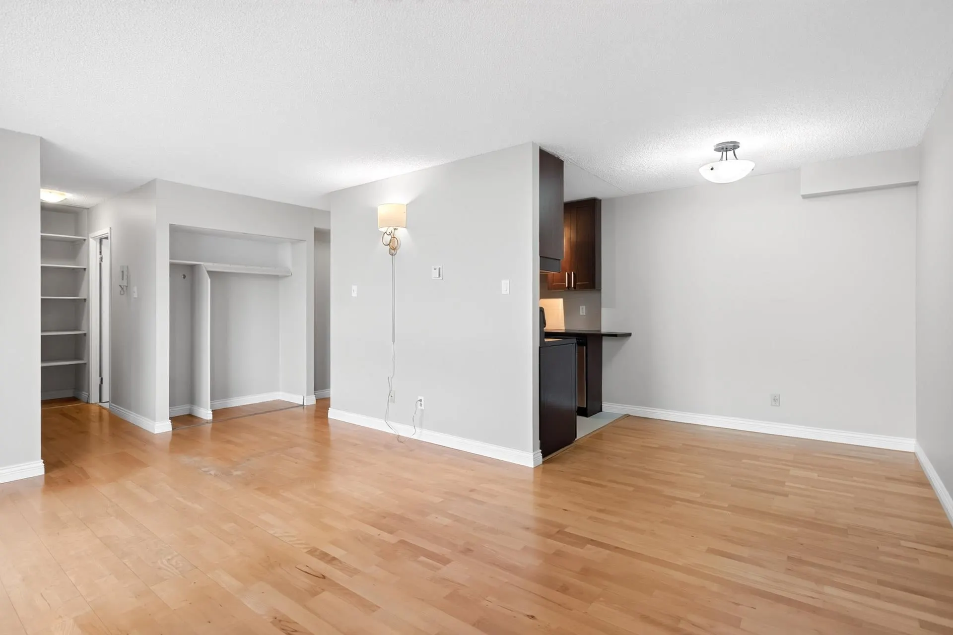 6689 Willingdon Avenue #1505