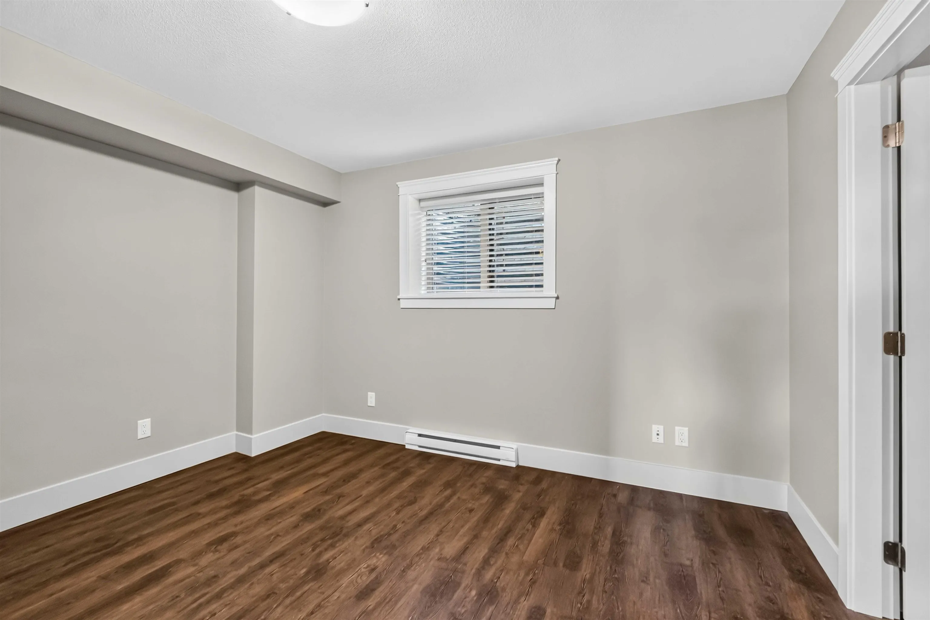 3416 Roxton Avenue #108