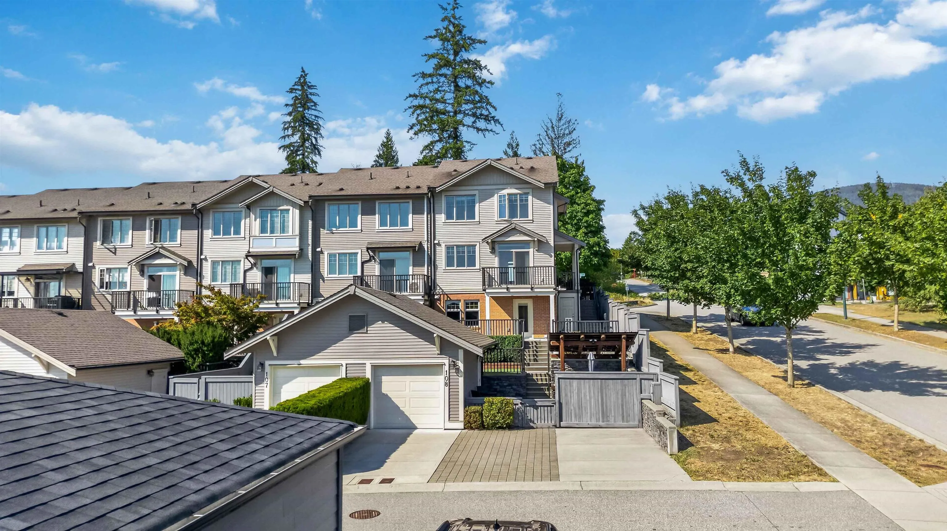 3416 Roxton Avenue #108