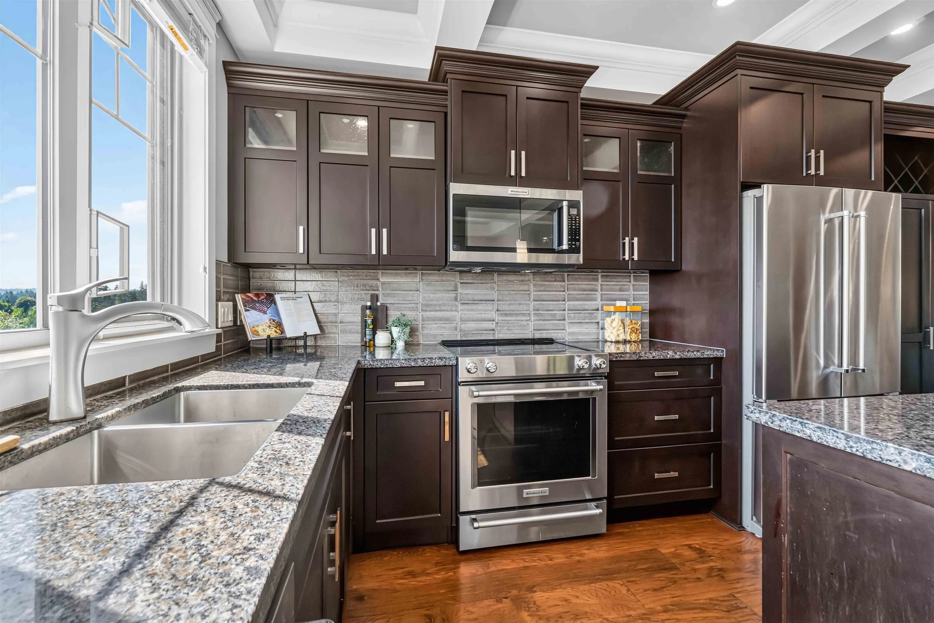 3416 Roxton Avenue #108
