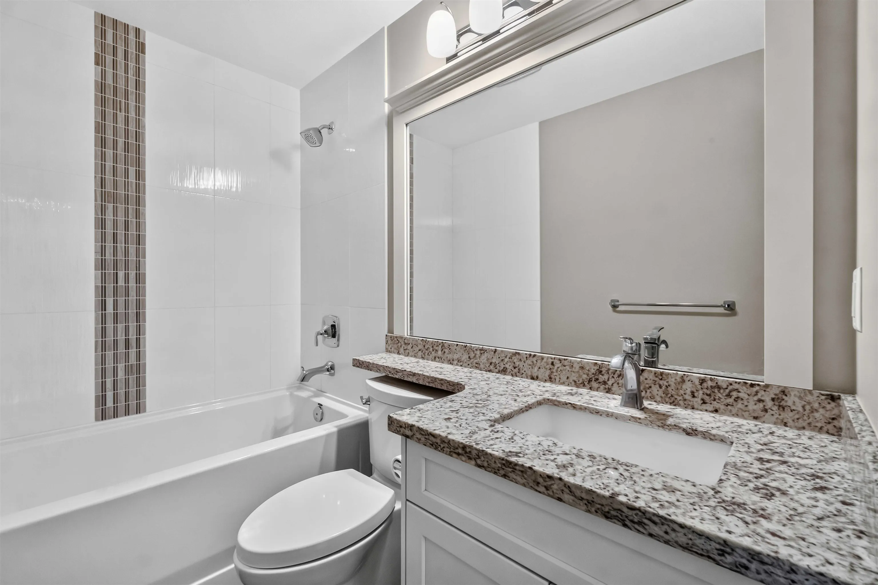 3416 Roxton Avenue #108