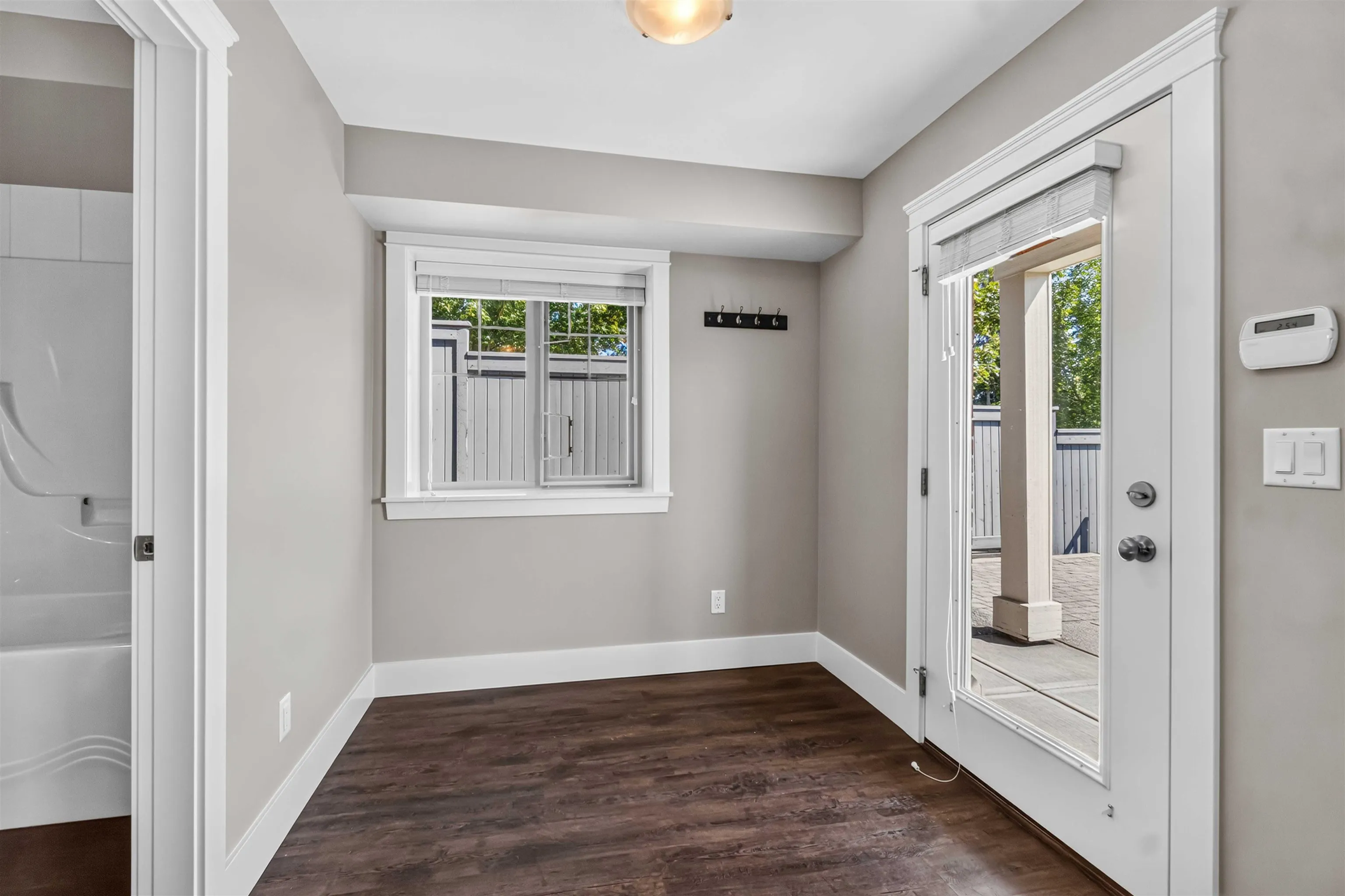 3416 Roxton Avenue #108