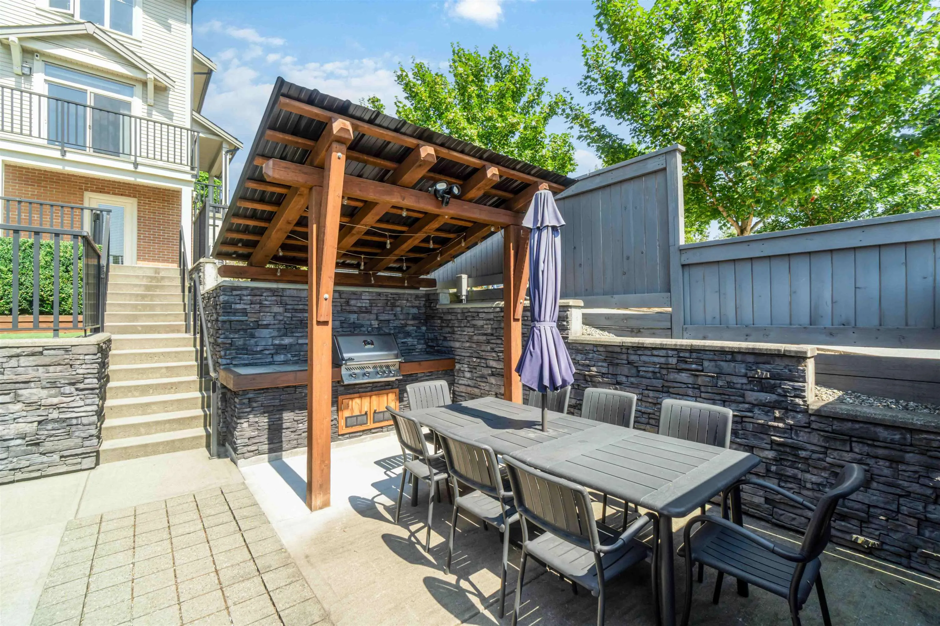 3416 Roxton Avenue #108