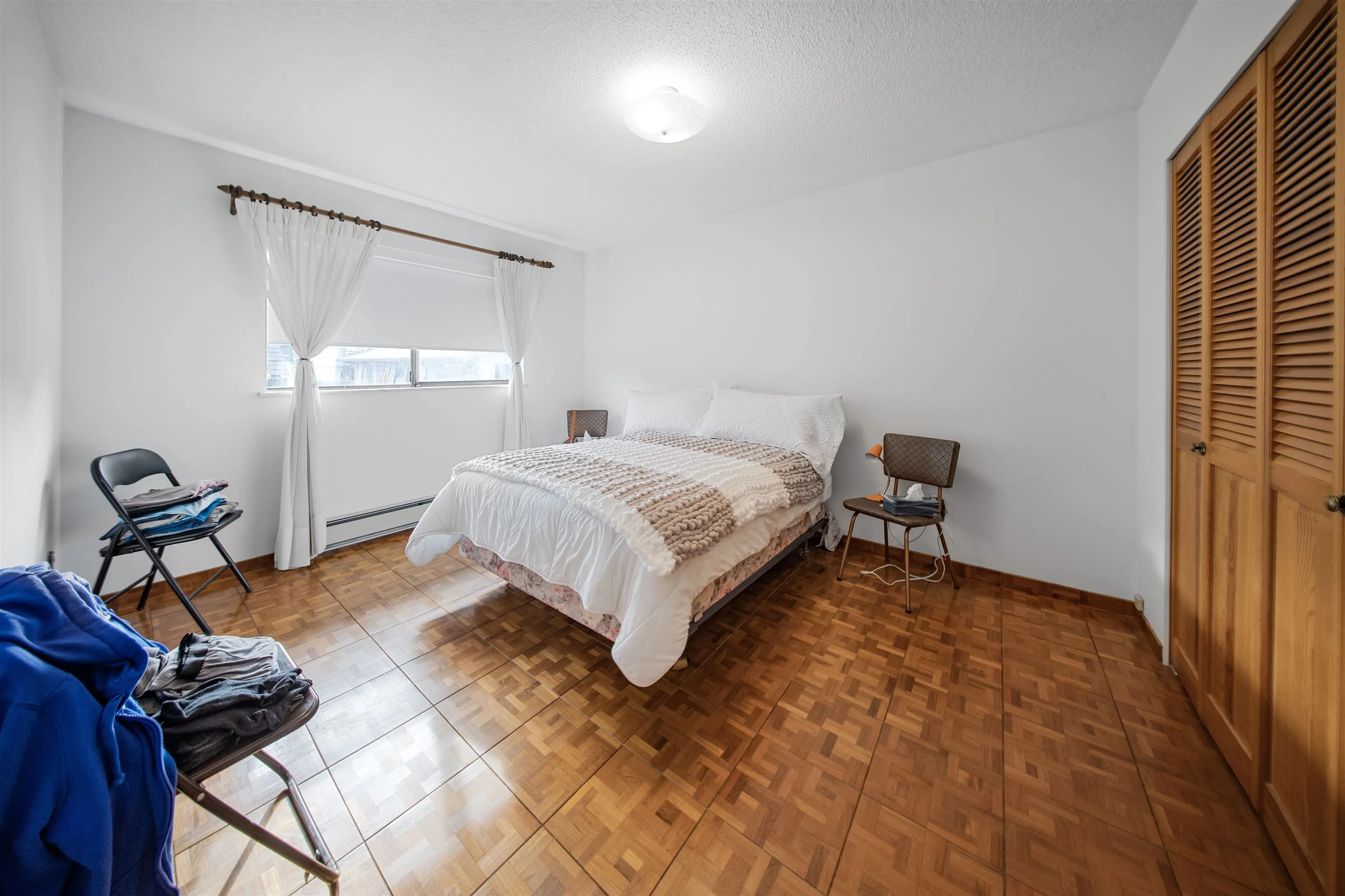 4052 Price Street